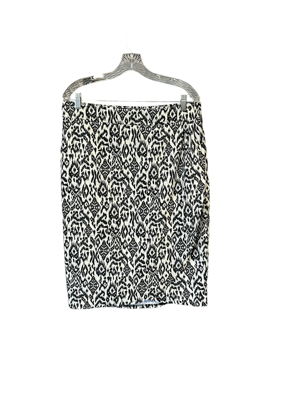 RipSkirt Hawaii Women’s L Black Cream Geometric Wrap Skirt Travel resortwear